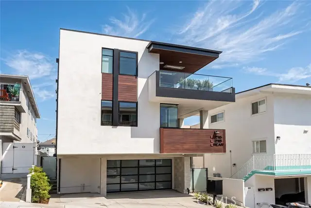 218 14th Street, Manhattan Beach, CA 90266 - #1