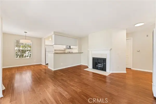 1401 Greenbrier Road  #202, Long Beach, CA 90815