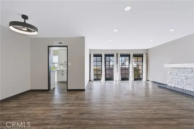 11619 Tarron Avenue, Hawthorne, CA 90250 - #2