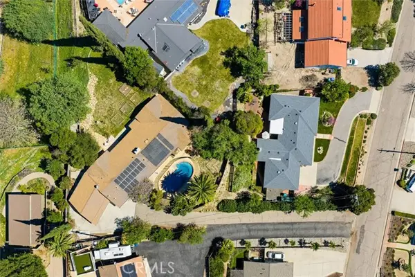 215 Hilltop, Paso Robles, CA 93446