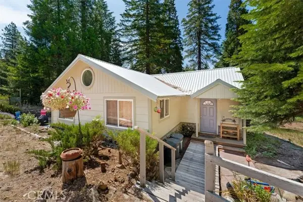930 Davis Place Road, Mount Shasta, CA 96067