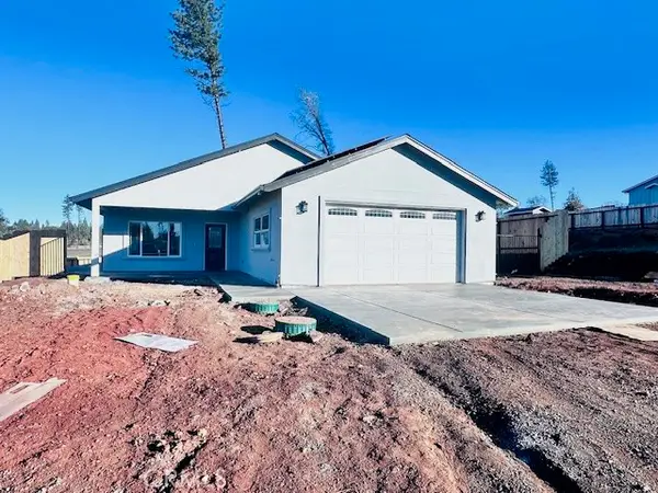 839 Central Park Drive, Paradise, CA 95969