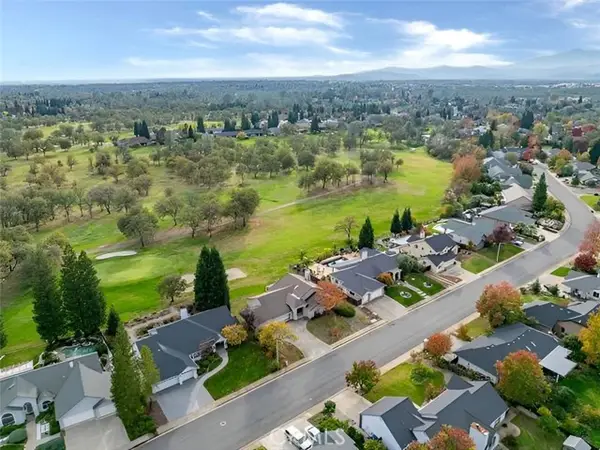 2132 hope Lane, Redding, CA 96003