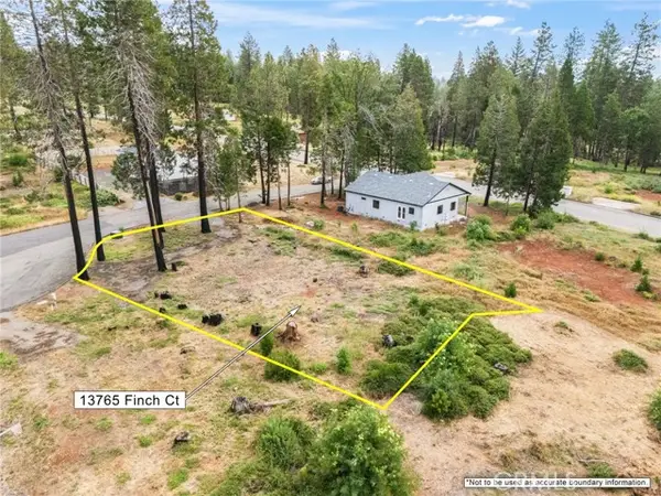 13765 Finch Ct, Magalia, CA 95954