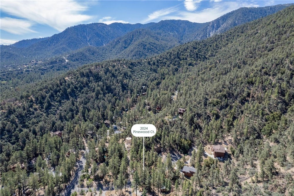2024 Pinewood Court, PINE MOUNTAIN CLUB, CA 93222 BHGRE