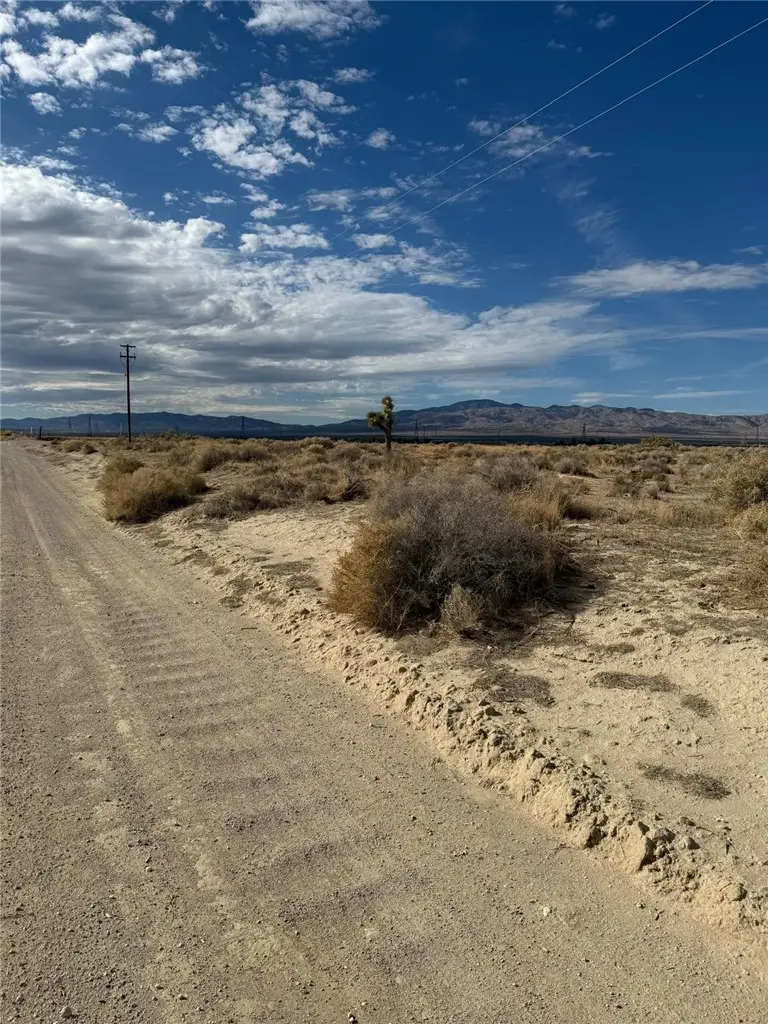 85 th Street W, Rosamond, CA 93560 - #1