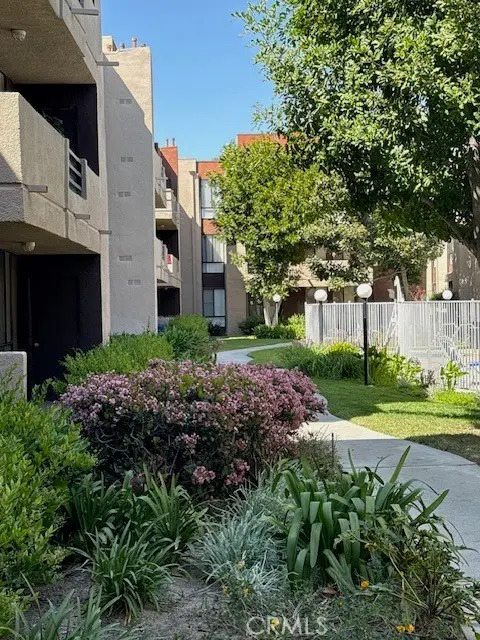 7826 TOPANGA  #213, Canoga Park, CA 91304 - #3