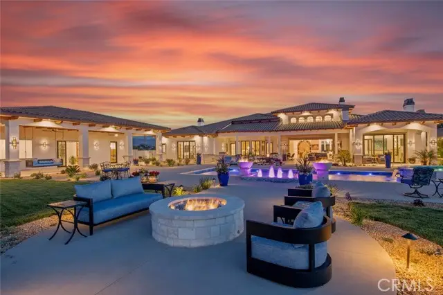 277 Crestview Avenue, Camarillo, CA 93010 - Image #2