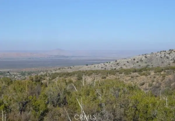 1 Avenue Z2/118 Ste, Littlerock, CA 93543