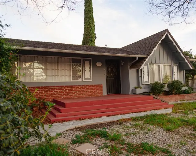 8554 Owensmouth Avenue, Canoga Park, CA 91304 - #2