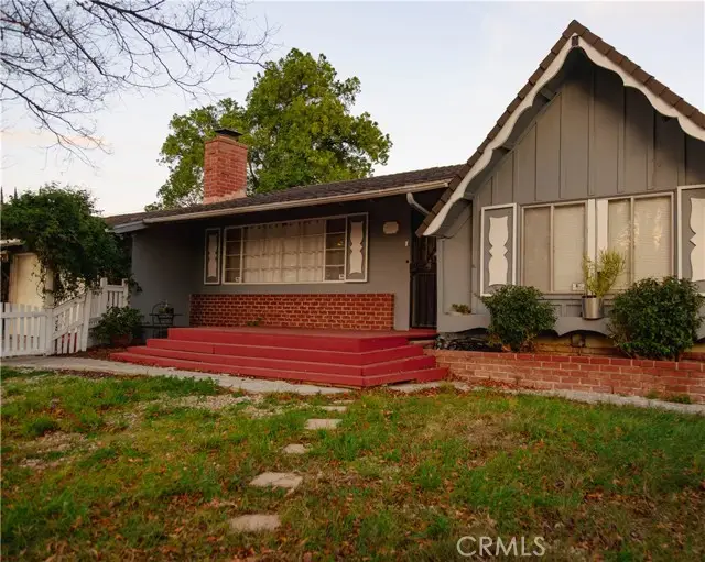 8554 Owensmouth Avenue, Canoga Park, CA 91304 - #3