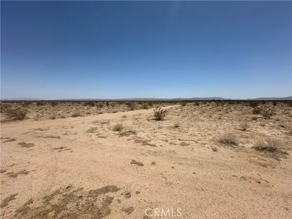 12 200th Street, Palmdale, CA 93591