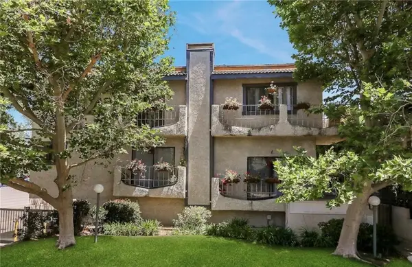 10234 Variel Avenue  #12, Chatsworth, CA 91311