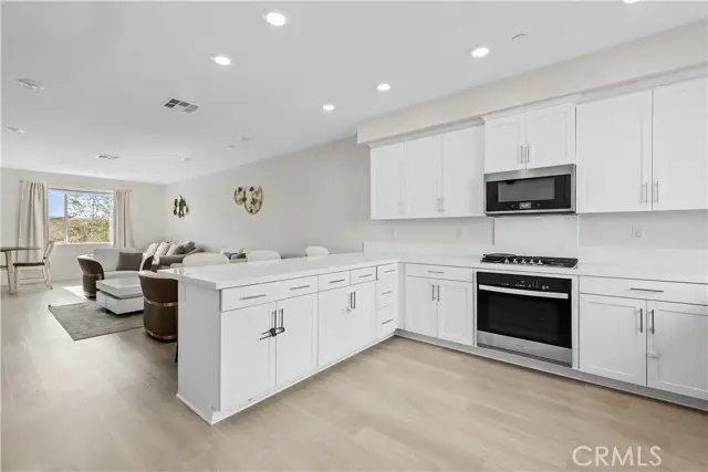 27579 Sanctuary Ct., Valencia, CA 91381 - #3