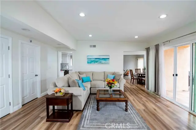 11968 Rossiter, Sylmar, CA 91342 - Image #3