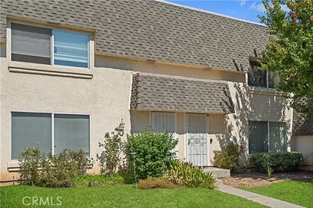 19041 Hamlin  #5, Reseda, CA 91335 - #2