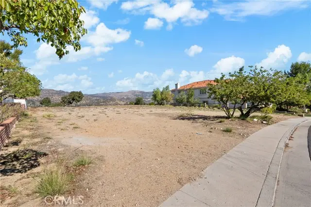 22451 S Summit Ridge Circle, Chatsworth, CA 91311 - Image #2