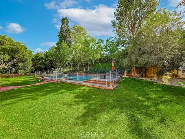 17424 Superior, Northridge, CA 91325 - Image #2