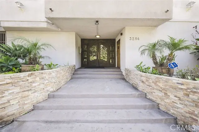 3284 Barham  #103, Los Angeles, CA 90068 - Image #2