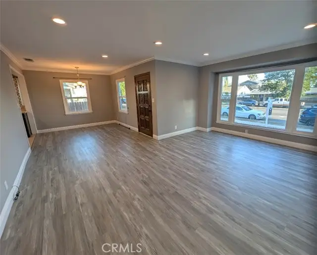 14947 Chatsworth, Mission Hills, CA 91345 - Image #3