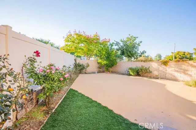 27117 Eden Court, Santa Clarita, CA 91350 - #2