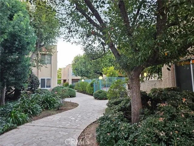 18307 Burbank Boulevard, Tarzana, CA 91356 - Image #1