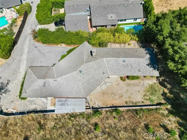 4067 Hayvenhurst Drive, Encino, CA 91436 - Image #1