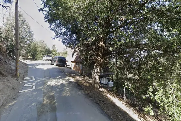 23657 Lo Ln, Twin Peaks, CA 92391