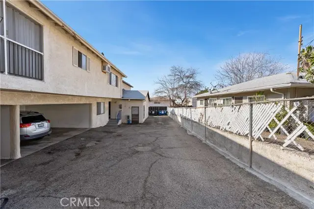 10139 Hillhaven Avenue, Tujunga, CA 91042 - #2