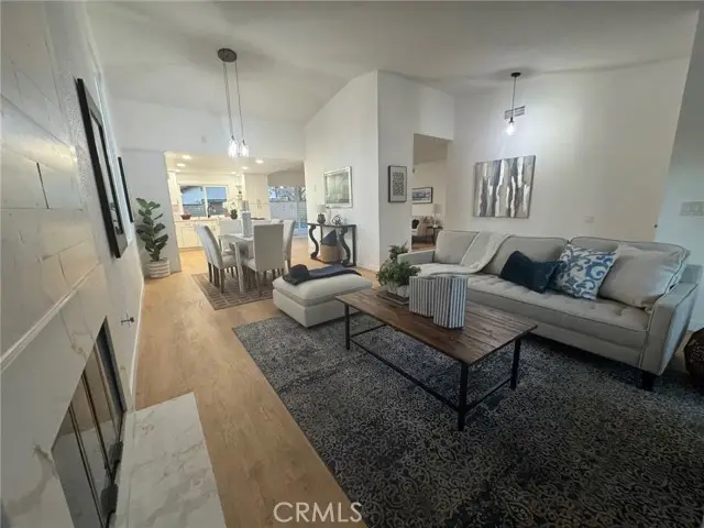 20559 Lisa Gail Drive, Saugus, CA 91350 - Image #3