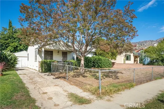 419 Stanford, Burbank, CA 91504 - Image #3