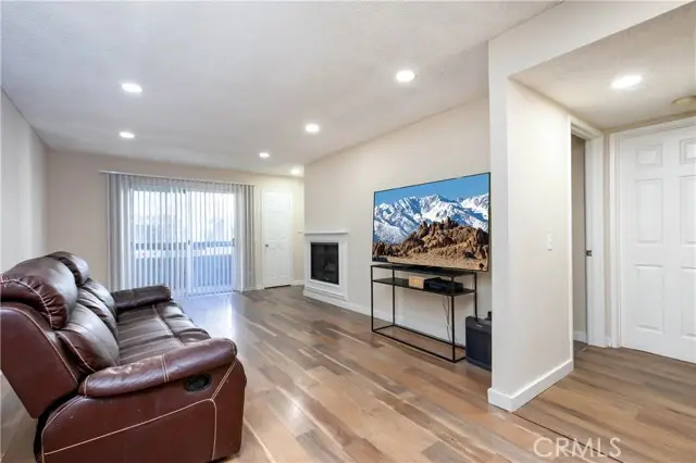 26922 Flo, Canyon Country, CA 91351 - #3