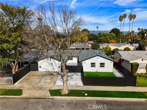22255 Wyandotte, Canoga Park, CA 91303