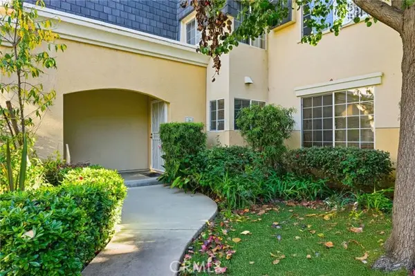 19208 Hamlin Street  #5, Reseda, CA 91335