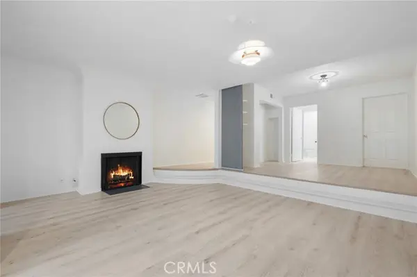 1355 Sierra Bonita Avenue  #208, West Hollywood, CA 90046