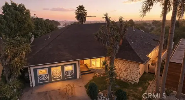 4400 Don Zarembo, Los Angeles, CA 90008 - Image #2