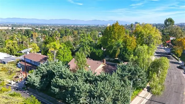 23421 AETNA Street, Woodland Hills, CA 91367