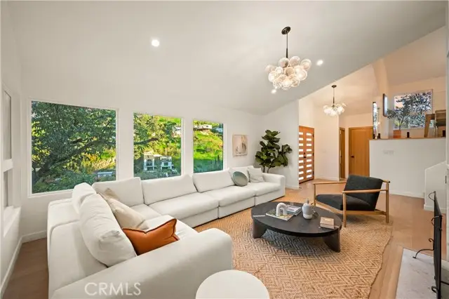 3947 Sumac Drive, Sherman Oaks, CA 91403 - #3