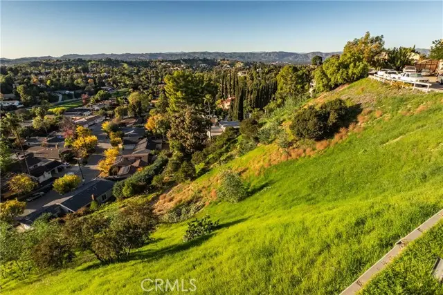 32 SAN BLAS Avenue, Woodland Hills, CA 91364 - Image #3