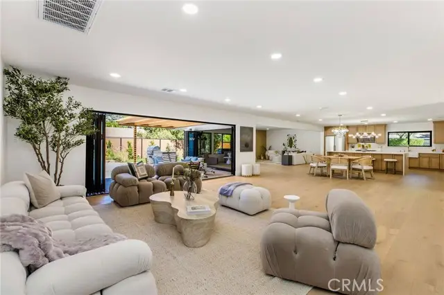 17601 McCormick Street, Encino, CA 91316 - #3