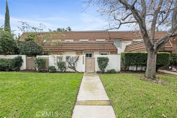 10140 Larwin Avenue  #3, Chatsworth, CA 91311