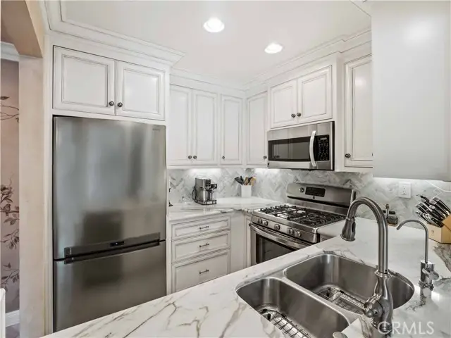 23839 Del Monte, Valencia, CA 91355 - Image #3