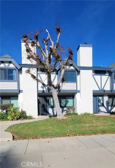 19221 Sherman Way  #6, Reseda, CA 91335 - Image #1