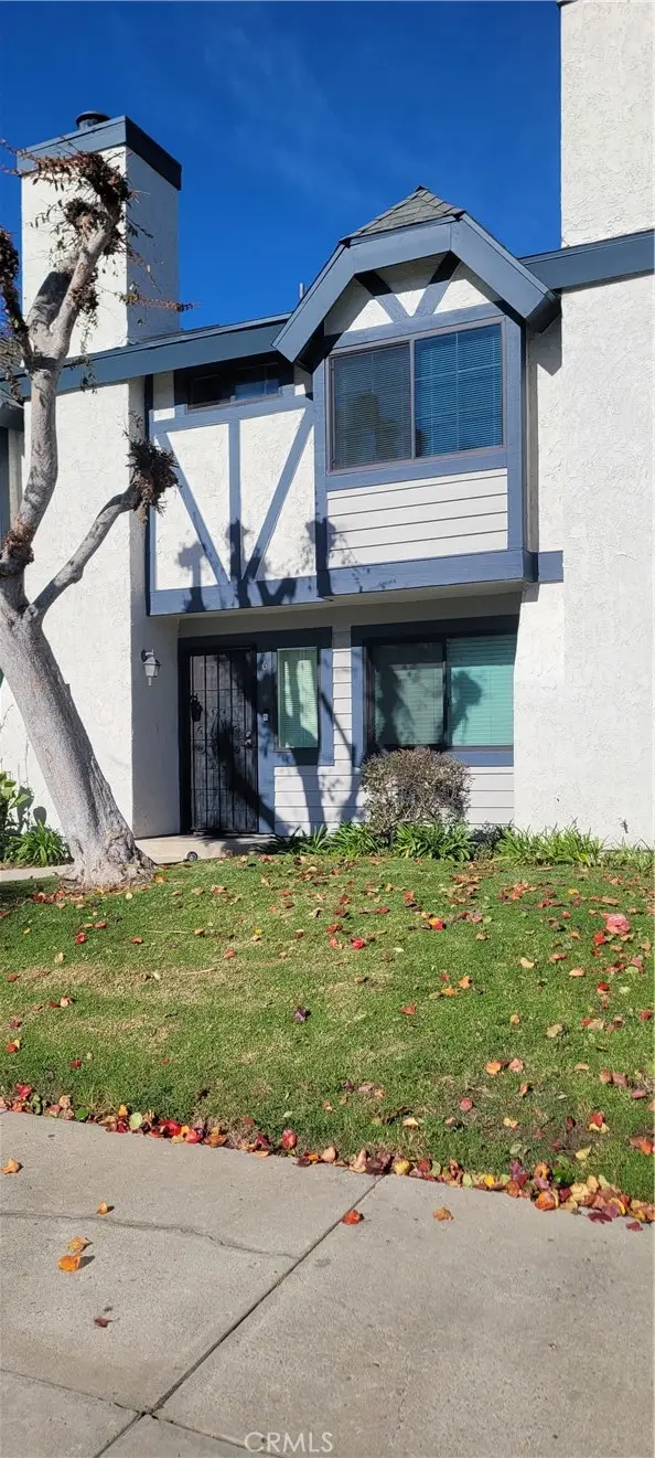 19221 Sherman Way  #6, Reseda, CA 91335 - Image #3