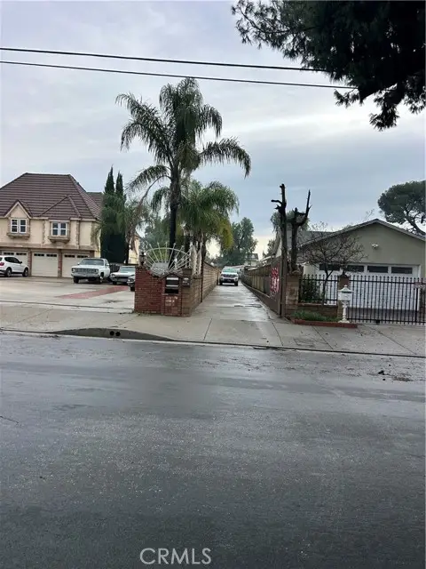 10816 Variel Avenue, Chatsworth, CA 91311 - Image #2