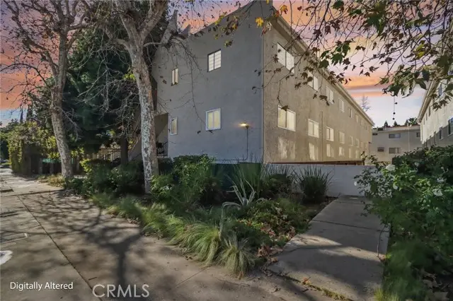 7439 Woodman Avenue  #31, Van Nuys, CA 91405 - Image #3