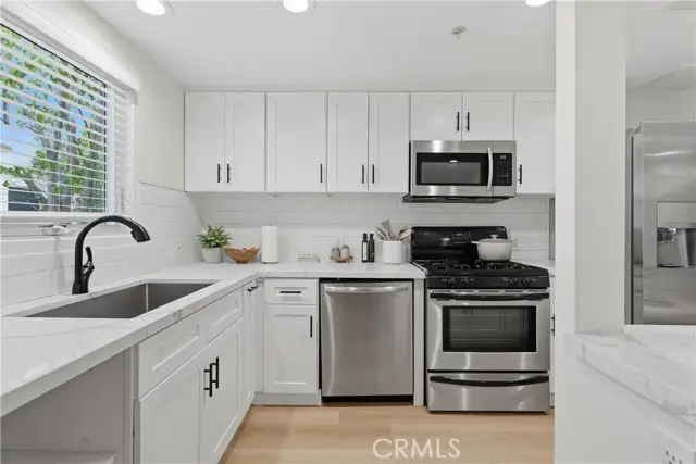 5107 Coldwater Canyon  #14, Sherman Oaks, CA 91423 - Image #3