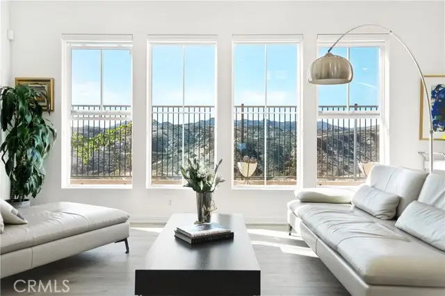 20851 Acorn Circle, Porter Ranch, CA 91326 - Image #3