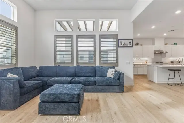 27227 Diamond Peak Lane  #302, Valencia, CA 91381 - Image #2