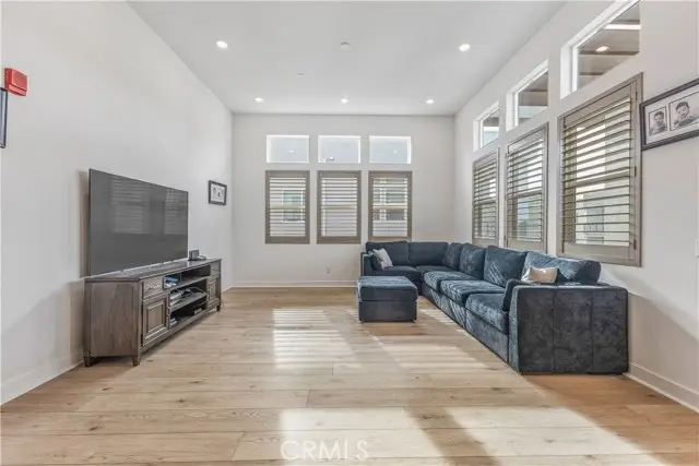 27227 Diamond Peak Lane  #302, Valencia, CA 91381 - Image #3